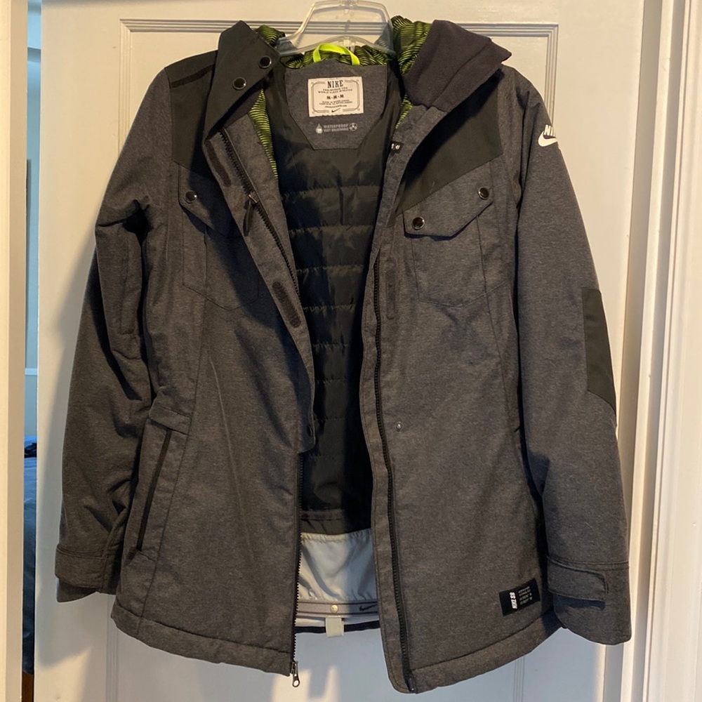 NIKE SB Snowboard waterproof jkt